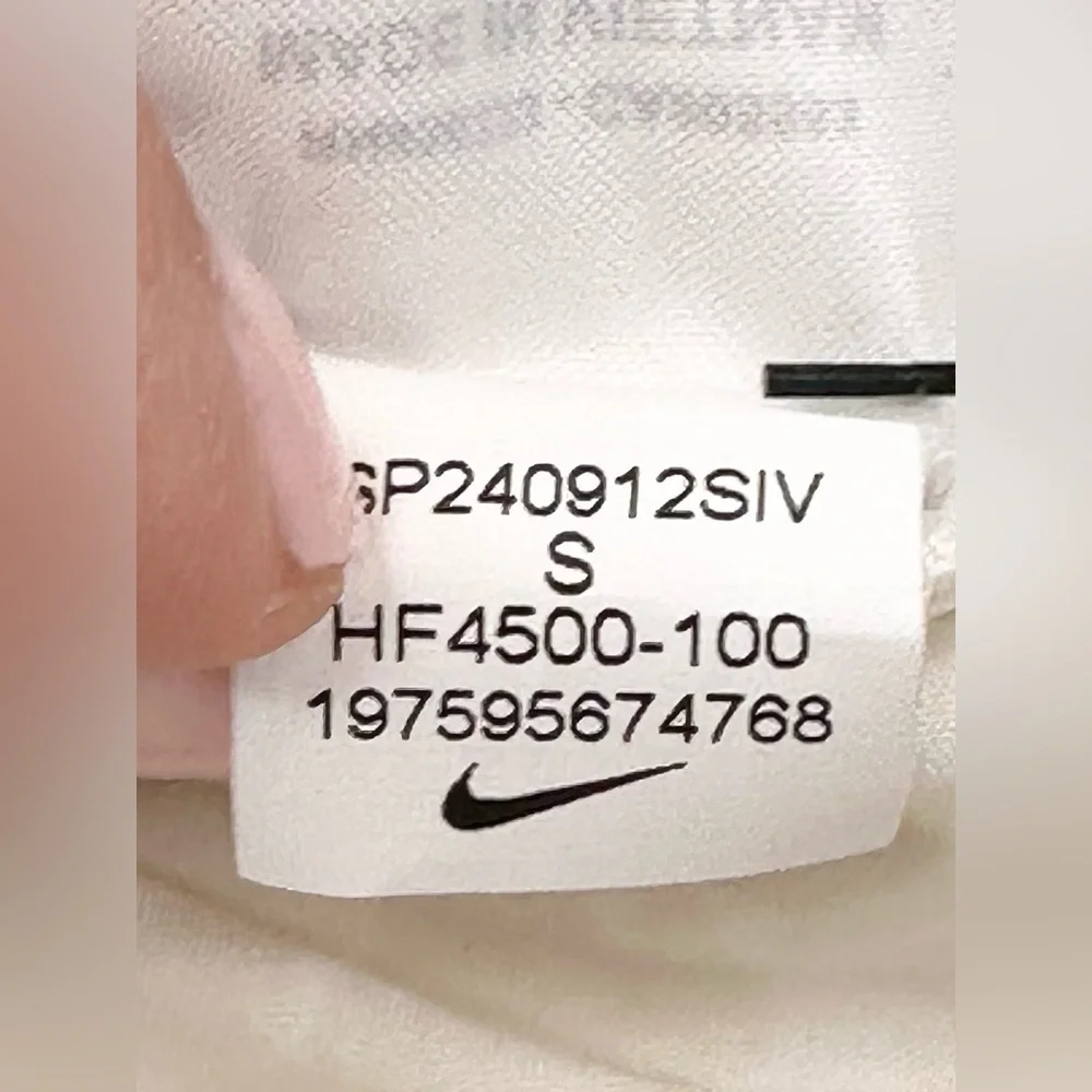 Nike women’s one